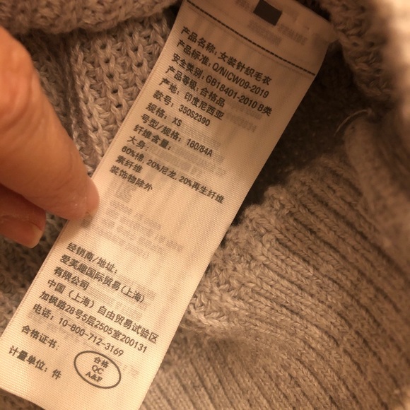 Hollister XS crew neck. Cropped. Pretty Soft grey color - Picture 11 of 11